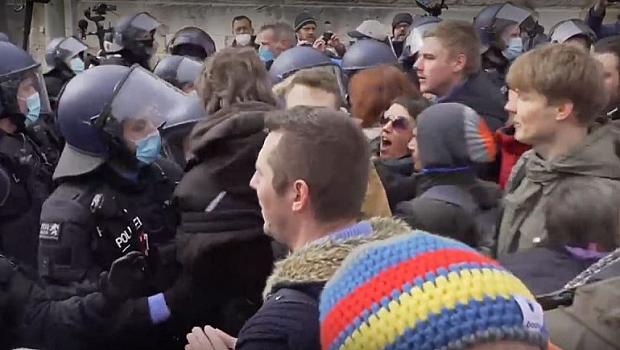 Сблъсъци между полиция и протестиращи в Германия