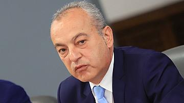 Донев: Целта е да спре търговията с ракия с неясен произход