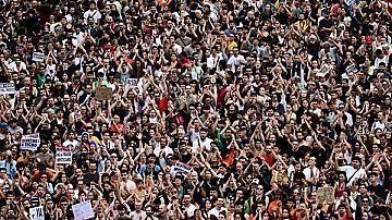 Над 70 000 излязоха на протест в Мадрид срещу жилищната криза